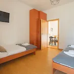 Klara *