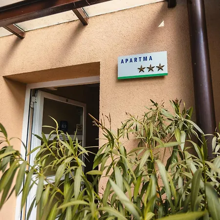 Klara Apartment *
