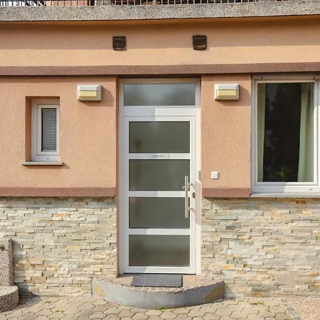 Klara Apartment *