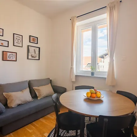 Klara Apartment *